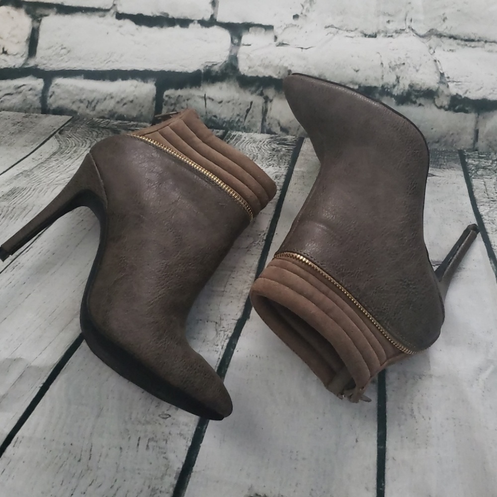 DONATED WILD DIVA LOUNGE pointed toe zip bootie6.5 - Picture 6 of 8
